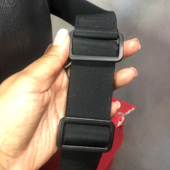 LOUIS VUITTON authentic Taiga Reporter PM Bag, Crossbody/Shoulder Leather - Picture 5 of 9